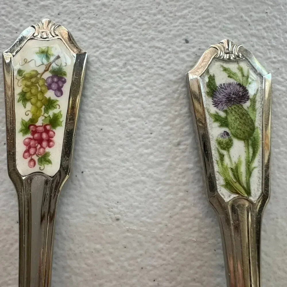 Vintage Set of 4 Avon Hospitality Spoons Collectibles Representing 4 Countries